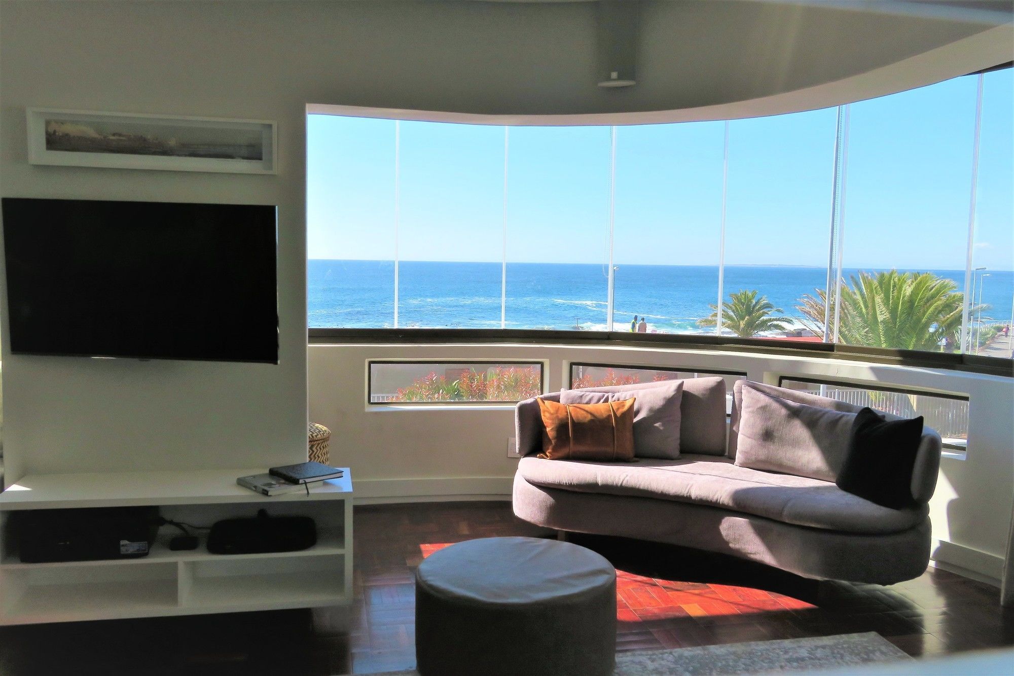 Backup Powered Sea View Apartment On The Promenade Κέιπ Τάουν Εξωτερικό φωτογραφία